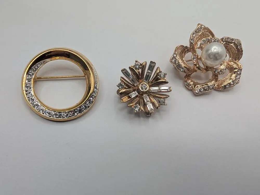 VTG Fashion Brooch Pin Lot 1 is Trifari Signed Rhinestone Pearl Gold Tone 3 Pcs